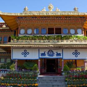 Лхаса, летняя резиденция  Далай Ламы - Тибет 2009г. Игорь Устабаши и группа ГАРЧ