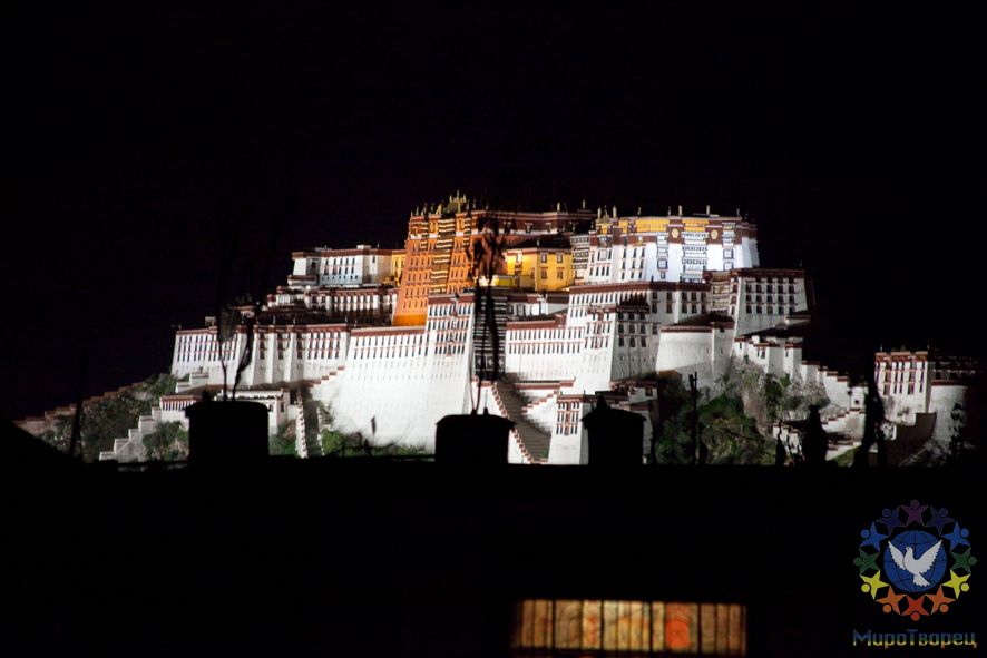 Лхаса, дворец Потала ночью - Тибет 2009г. Игорь Устабаши и группа ГАРЧ