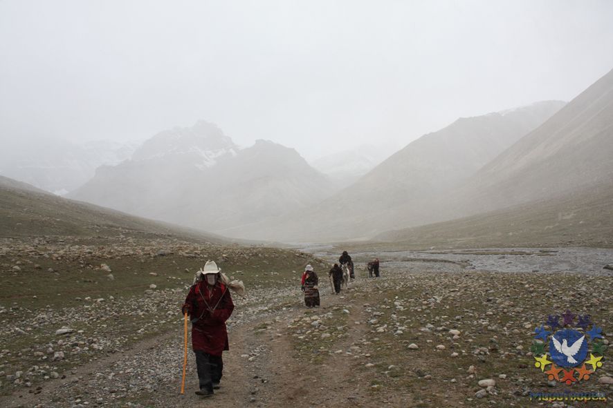 Кора - первый день, начавшийся снег - Тибет 2009г. Игорь Устабаши и группа ГАРЧ