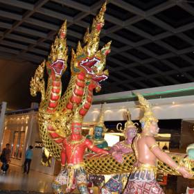 Аэропорт Бангкока, самый красивый  и большой аэропорт Азии - Тайланд 2010 отдых МироТворцев, часть 1