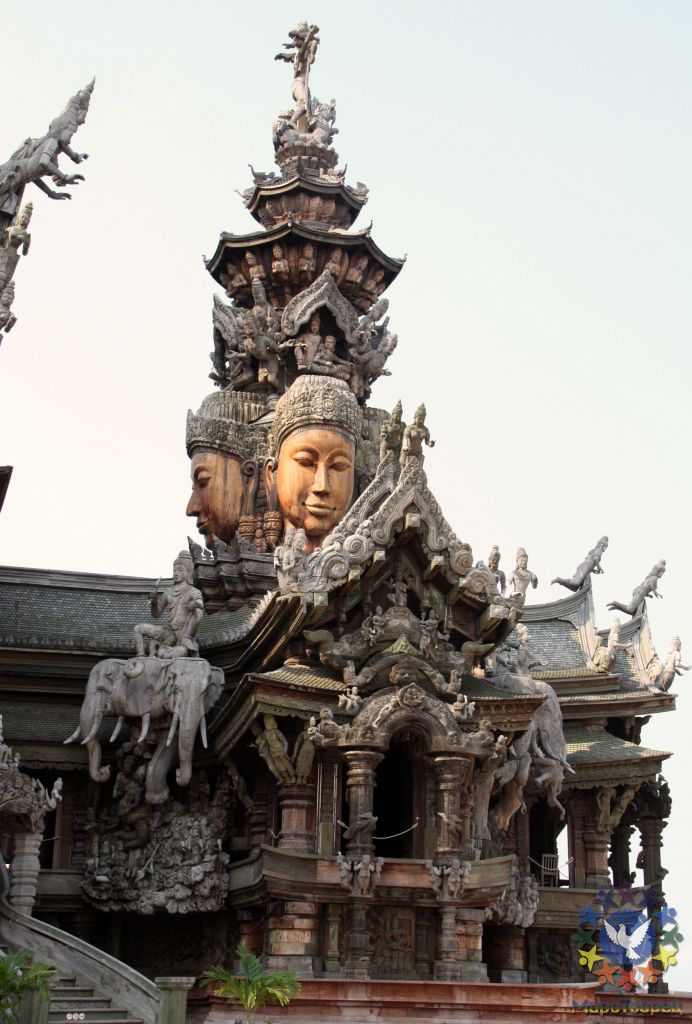 Храм Истины построенный весь из дерева Тика - Тайланд 2010 отдых МироТворцев, часть 1