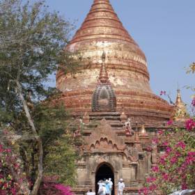 Пагода в которой туристом был заснят на фото дух этой Пагоды - Бирма 2010, Смирнов Игорь, часть 2