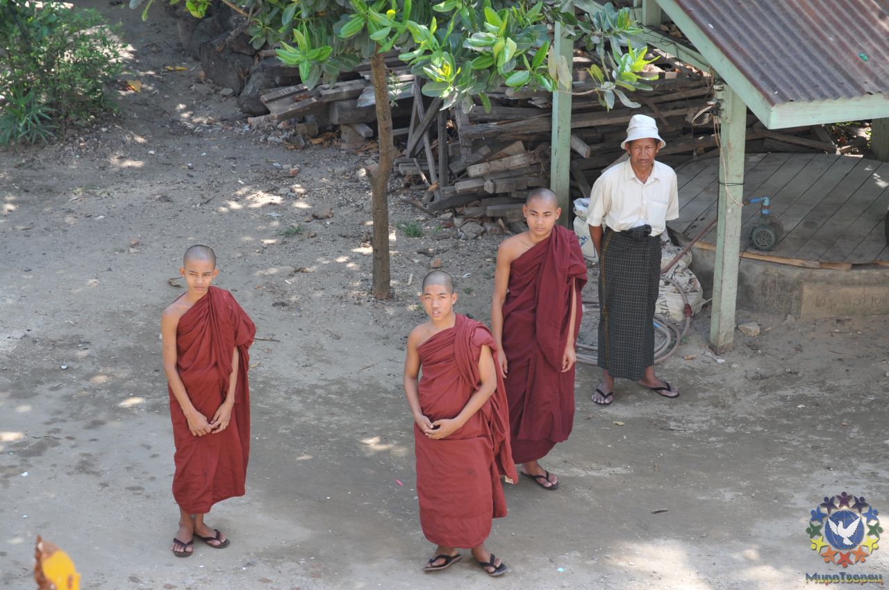монахи в медитативном центре - Бирма 2010, Черкашин Сергей, часть 3