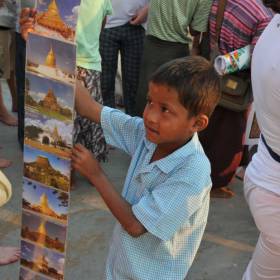 Вот такие торговцы с открытками повсюду - Бирма 2010, Черкашин Сергей, часть 3