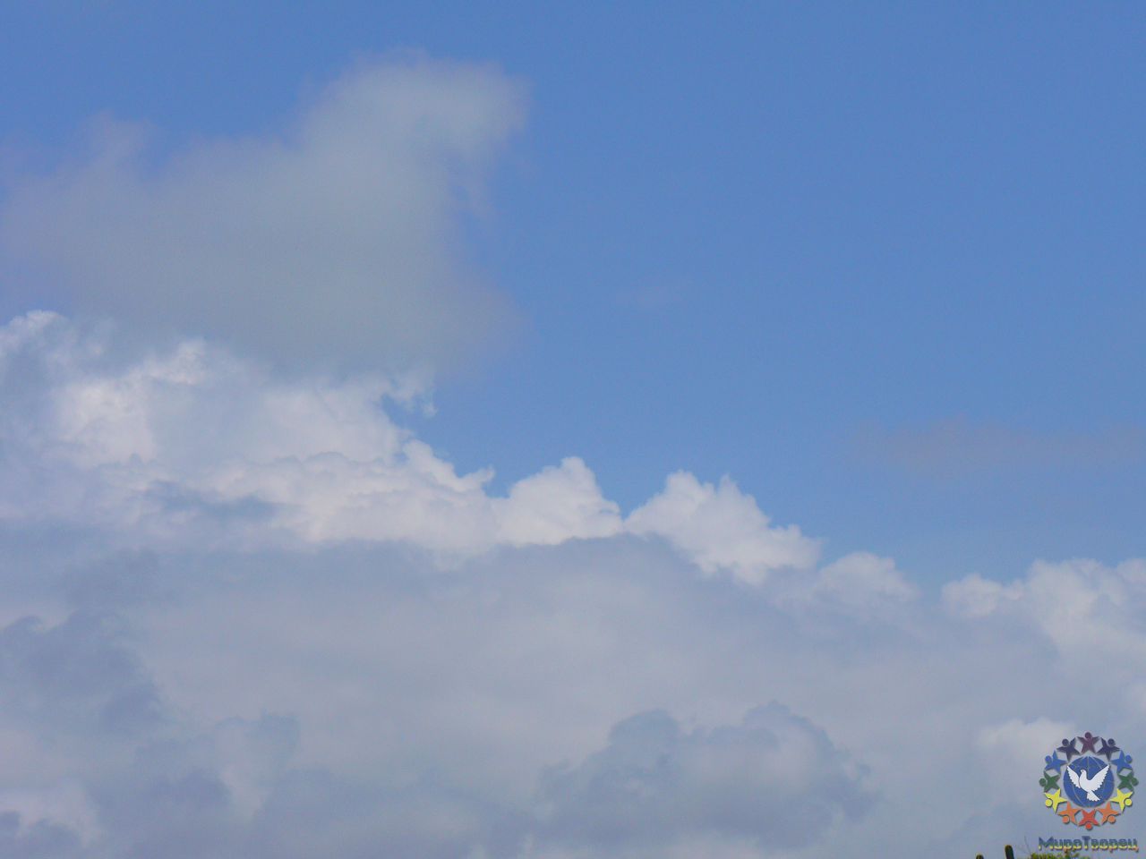 После действия. Проявление на небе пирамид. - Индия (Сев.ГОА) октябрь 2010, Баринова Марина,
