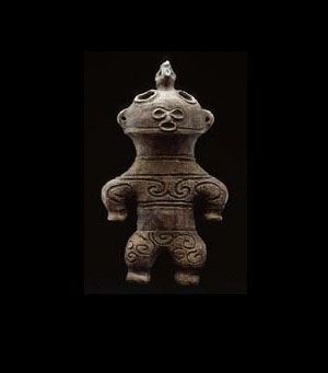 9Статуэтка Догу. Япония, период с 13 000 года до н. э по 300 до н. э - НЛО в древности (подтверждения и находки)
