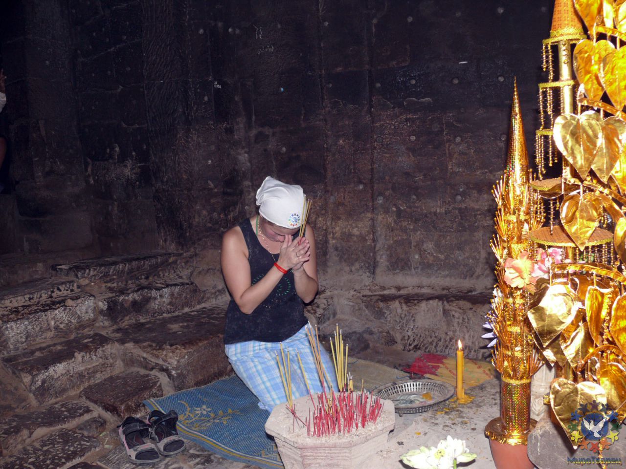 Во время действия. - Камбоджа декабрь 2010г.