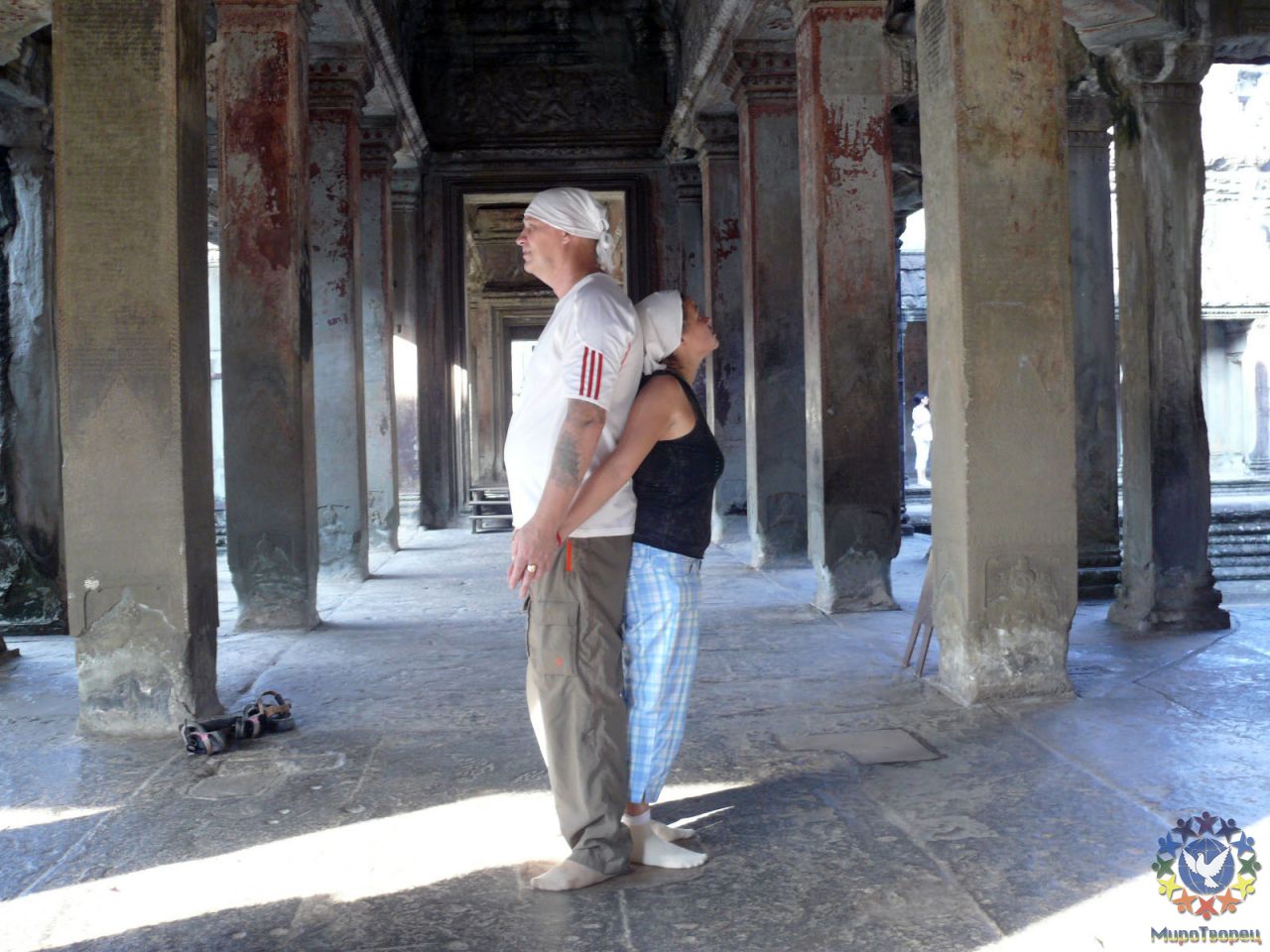 Работа в храме Ангкор Ват. - Камбоджа декабрь 2010г.