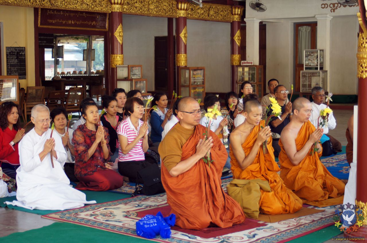 Медитации в храме - МЬЯНМА, февраль 2011