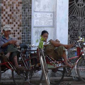 Велорикши - такси не желаете? - Мьянма 2011 (виды, природа, лица) II часть