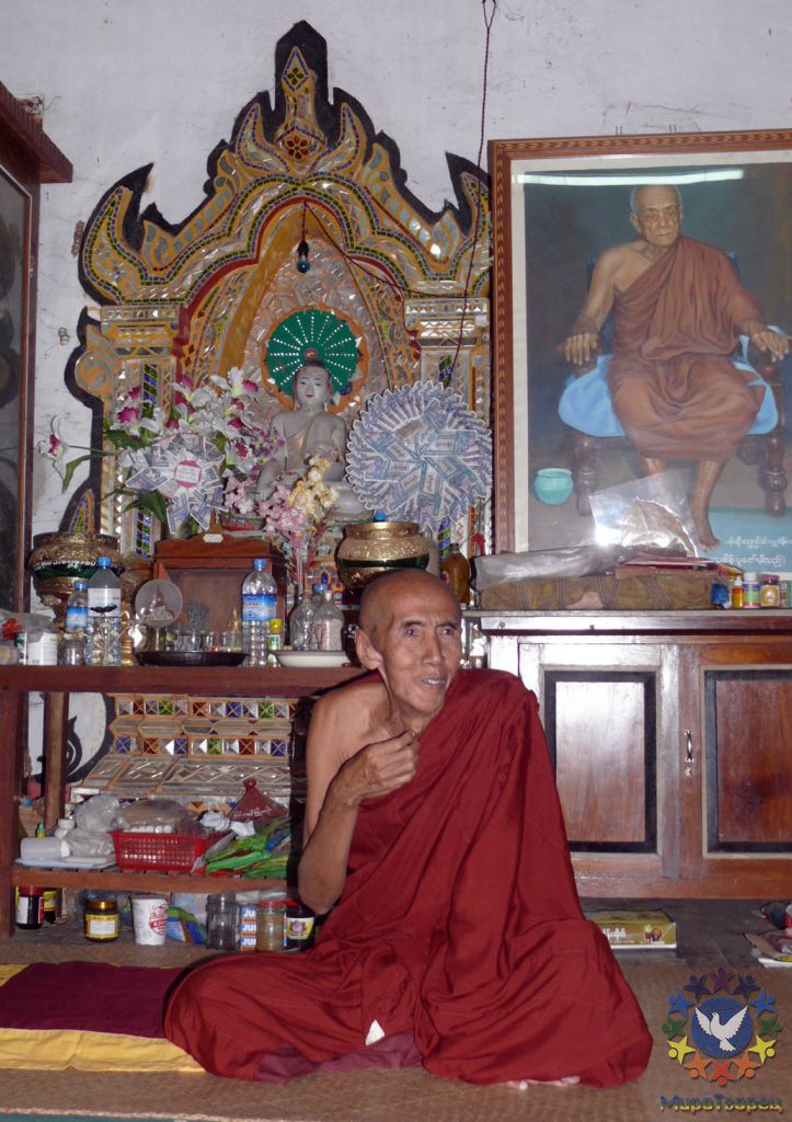 старый монах, который видит своё предназначение в медитациях и передачи этого опыта другим людям - Мьянма 2011 (виды, природа, лица) II часть