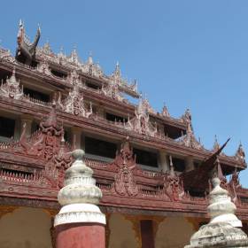 Храм ШеИнБи, деревянный золотой дворец монастырь, в переводе означает центр - Мьянма 2011 (виды, природа, лица) II часть