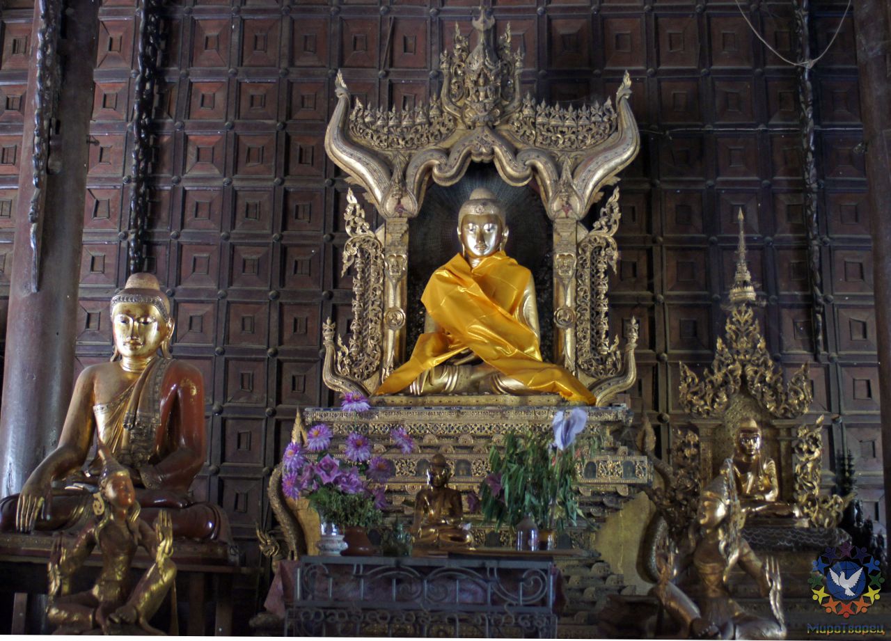 Очень долго бродили по этому старому деревянному храму  (такое ощущение было, что место не отпускало нас), пока не провели там действие МТ - Мьянма 2011 (виды, природа, лица) II часть