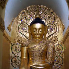 Будда в храме на озере Инле - Мьянма 2011 (виды, природа, лица) II часть