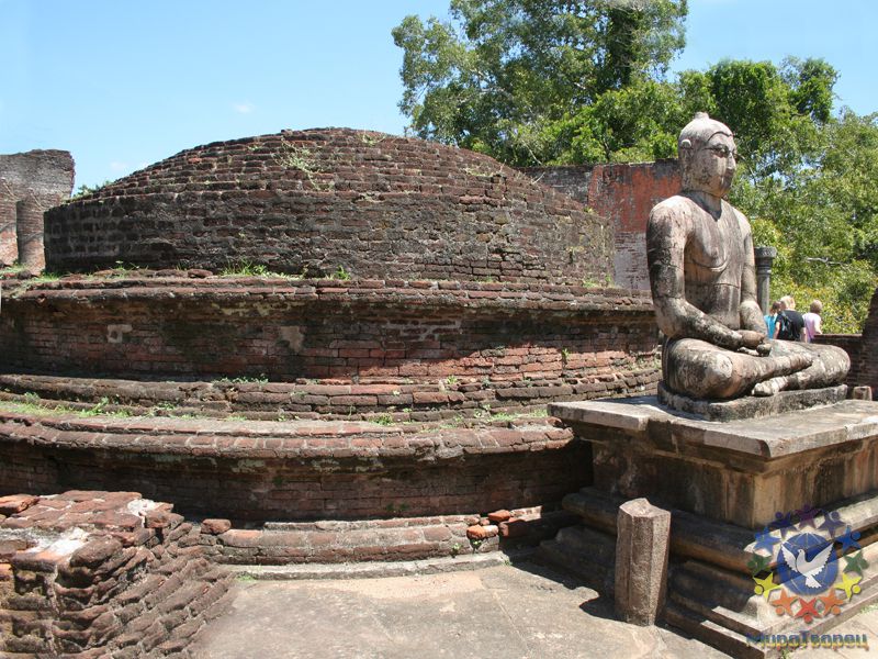 одно из святых мест Анурадхапуры. Ранее тут был храм зуба Будды, одной из самых почитаемых реликвий Шри Ланки - Шри-Ланка, Игорь Устабаши