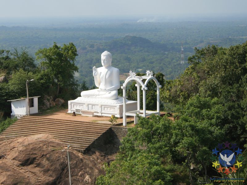 Статуя Будды в этом же храме. - Шри-Ланка, Игорь Устабаши