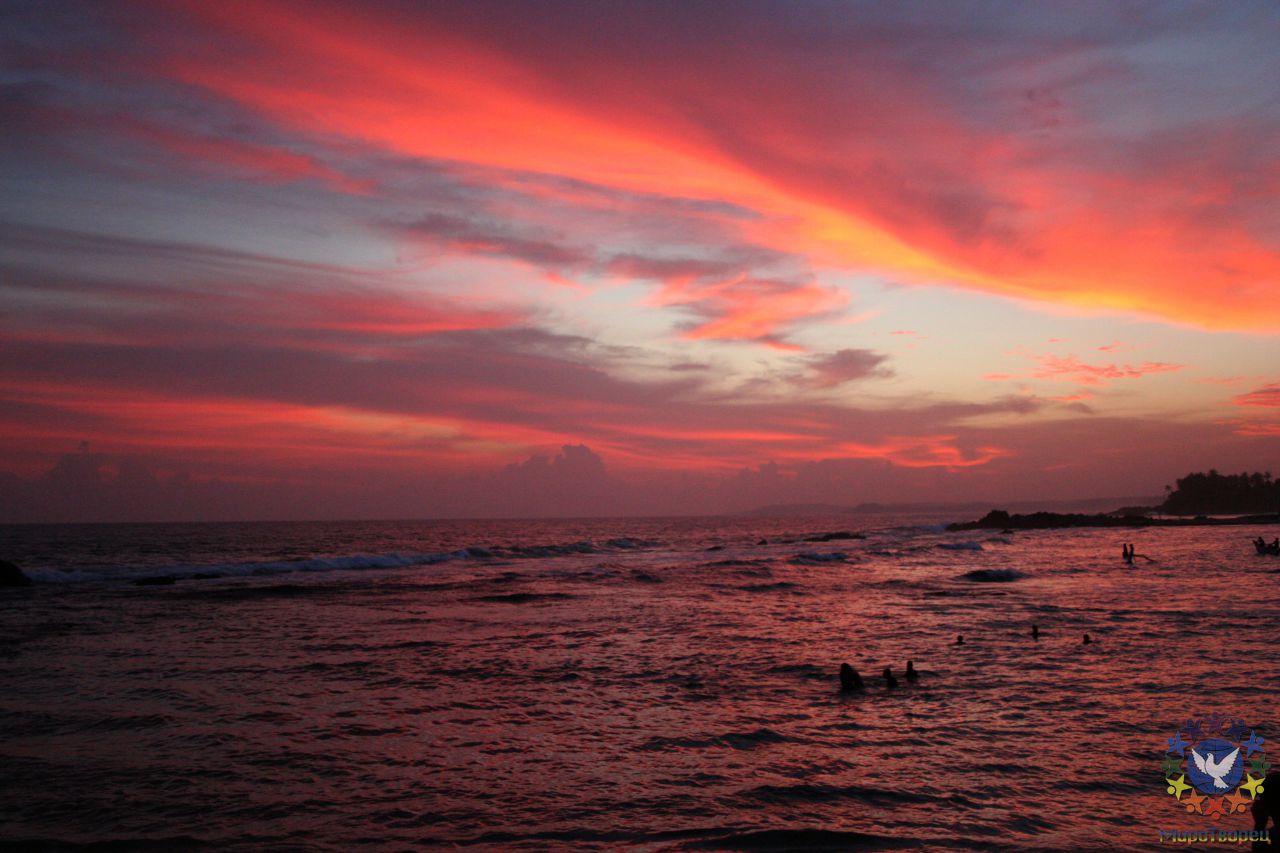 Последний вечер на побережье подарил нам красивейший закат.. - Шри-Ланка, Игорь Устабаши
