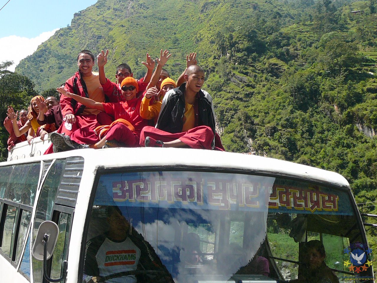 Непальские паломники едут к Кайлашу. - Тибет 2006. Фотовоспоминание 5 лет спустя.