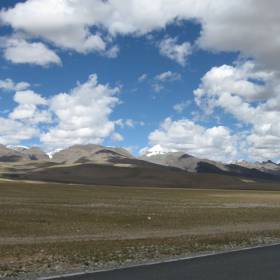По дороге с Манасаровара в Дарчен - Путешествие по Тибету, Диана Обожина, группа «Сталкер»