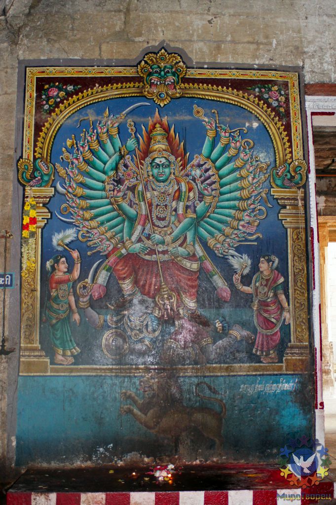 Огромная статуя Кали находится здесь, внушая страх и благоговение своими 50 руками. - группа в Индии, ноябрь 2011, часть 3 (стихия Воды)