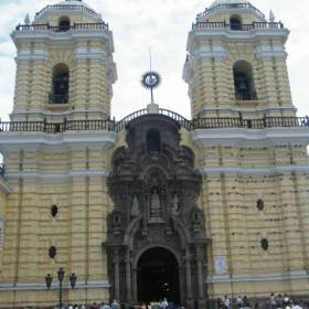 монастырь Сан Франсиско - Чехомова Надежда, «Начало путешествия в Перу»