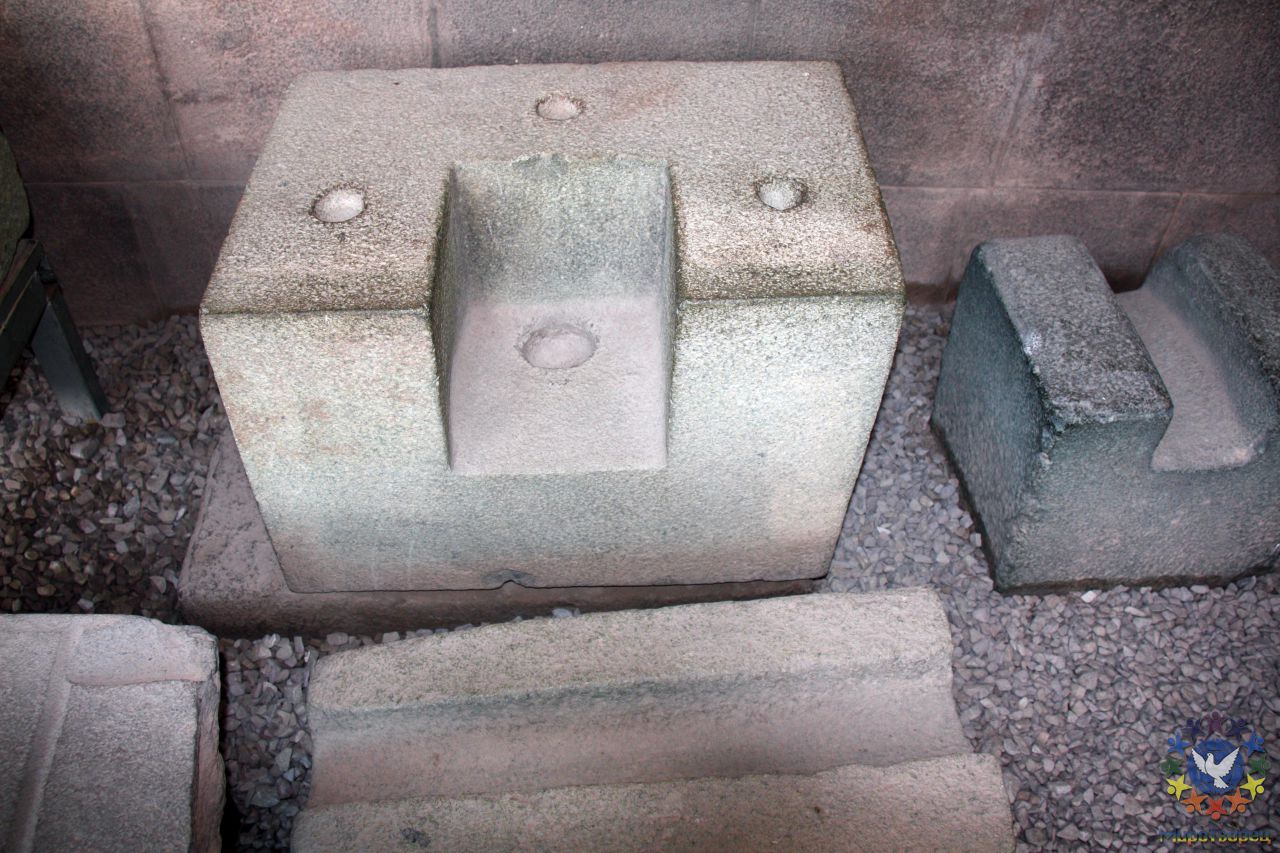 Уникальная обработка камня, требующая высокотехнологичного оборудования. - Перу, февраль 2012, г.Куско
