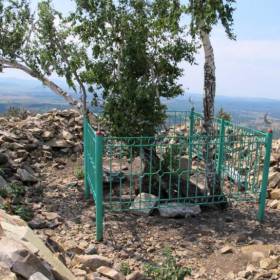 могила святого Аулия - гора Аушташ