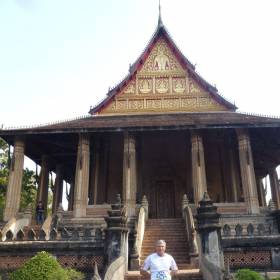 Прибыли в Храм-музей HO PRA KEO. - Лаос, январь 2012