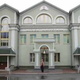 Новосибирск, Музей Рериха - Алтай: Озеро Большое Яровое, гора Белуха