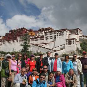 Наша группа у дворца Потала - Тибет 2012, ГАРЧ