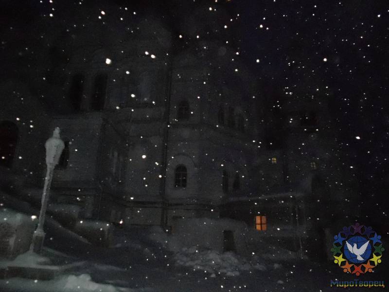 Ночь...Улица...Фонарь...Монастырь,и снежная метель... - Белогорье, Крестьянинов Владимир.