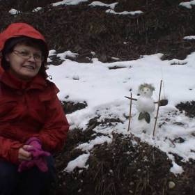Такая милая и родная,снежная русская «баба...» - «Everest Base Camp»