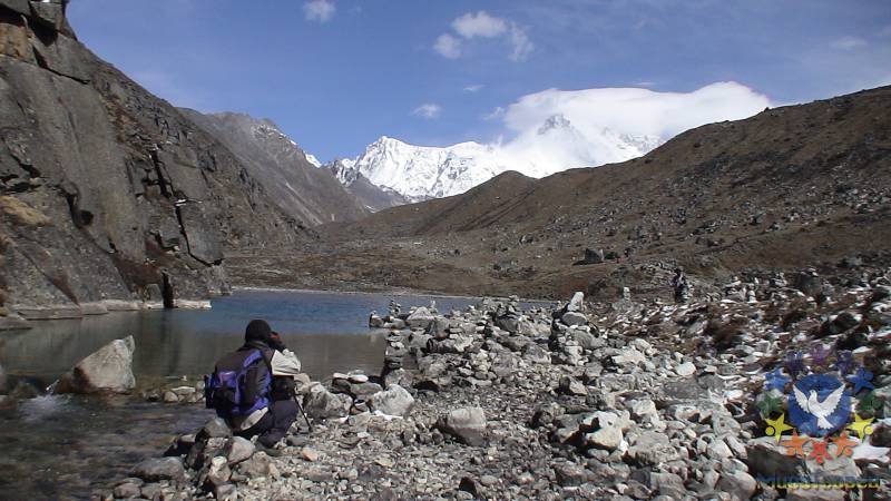 Озёра Гокио.Вдали вершина Чо Ойю(8 201),а за ней начинается Тибет... - «Everest Base Camp»