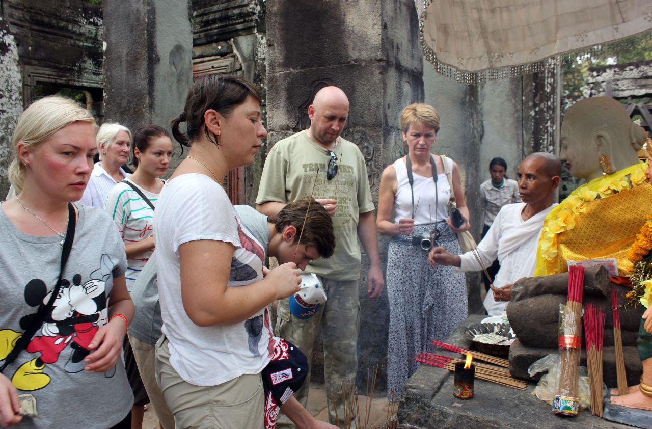 Обряд очищения - Путешествие группы МироТворцев по Камбодже, декабрь 2012г.