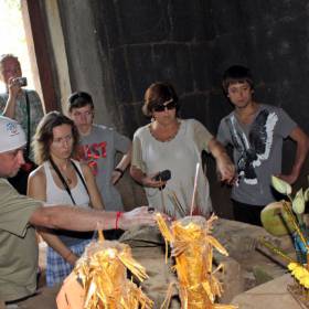 Действие в Черном храме, - Путешествие группы МироТворцев по Камбодже, декабрь 2012г.