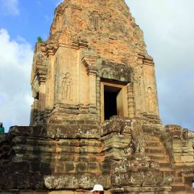 Поездка в группу храмов Ролоус и Бантэй Cрэй - Путешествие  по Камбодже, декабрь 2012г.