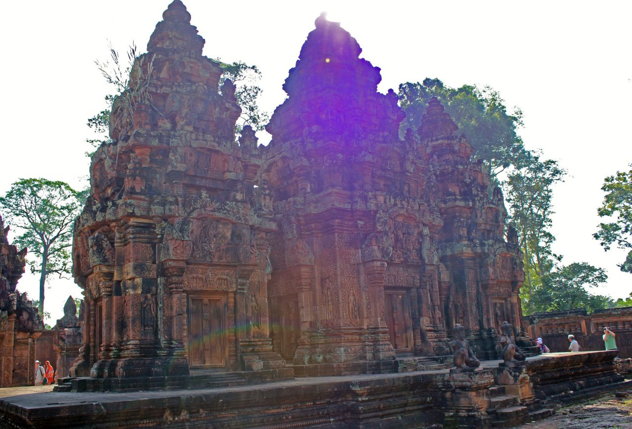 Действие проводим в каждом храме - Путешествие группы МироТворцев по Камбодже, декабрь 2012г.