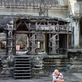 Третий уровень - РАЙ: 4 Будды, 4 стороны света, 4 зала, 4 квадрата объединённого в один, в каждом действие с мыслеформой - Путешествие  по Камбодже, декабрь 2012г.