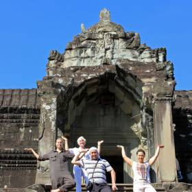 Спускаемся в «наш» земной мир - Путешествие  по Камбодже, декабрь 2012г.