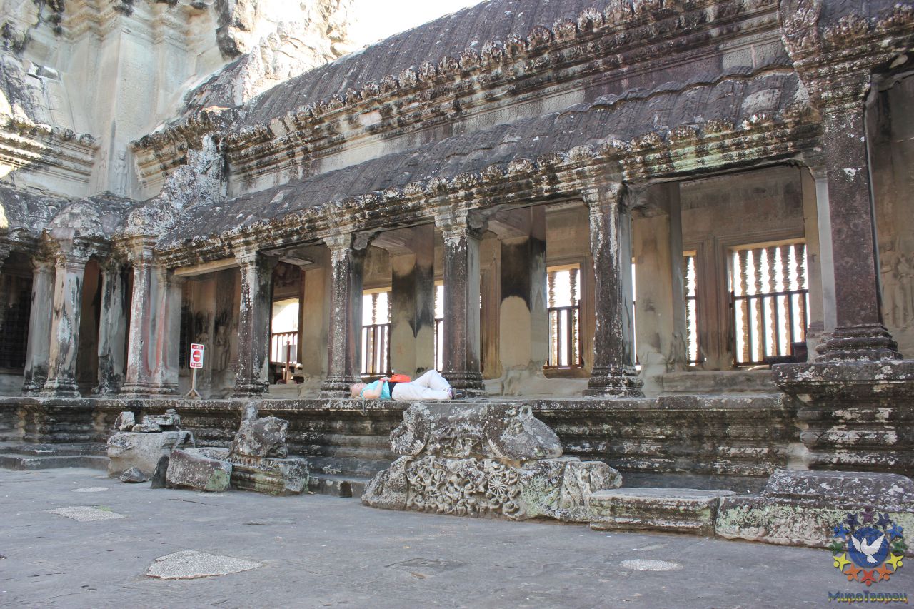 Медитация в Раю - Путешествие группы МироТворцев по Камбодже, декабрь 2012г.