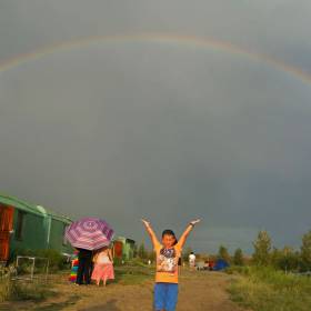 Дети были в восторге от такой красоты! - Художник по имени - «Небо», Аркаим июль 2013г.