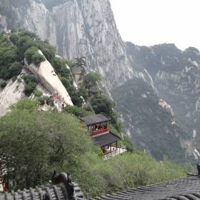 Горы Хуаньшань находится под охраной государства.  - Китай. Май-июнь 2013. Часть 4. Горы Хуаншань.