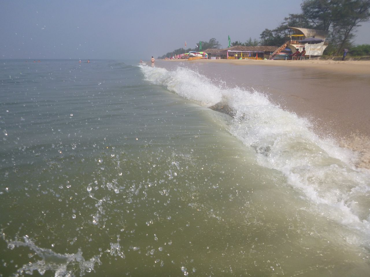 И наконец море. Как же я обожаю море! Прилив. Брызги воды на солнце... Гоа, Кавелоссим - Хампи (Виджаянагара) Индия, ноябрь 2013