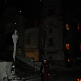 Белогорский монастырь...несмотря на непогоду, на снежную метель... на сложную дорогу, мы приехали...и как-то сразу поняли, что так и должно быть-мы в нужный час, в нужном месте! - Крещение...ночь и день.