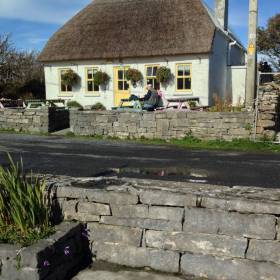 деревенские домики в привычном ирландском стиле - Поездка в Ирландию октябрь 2013