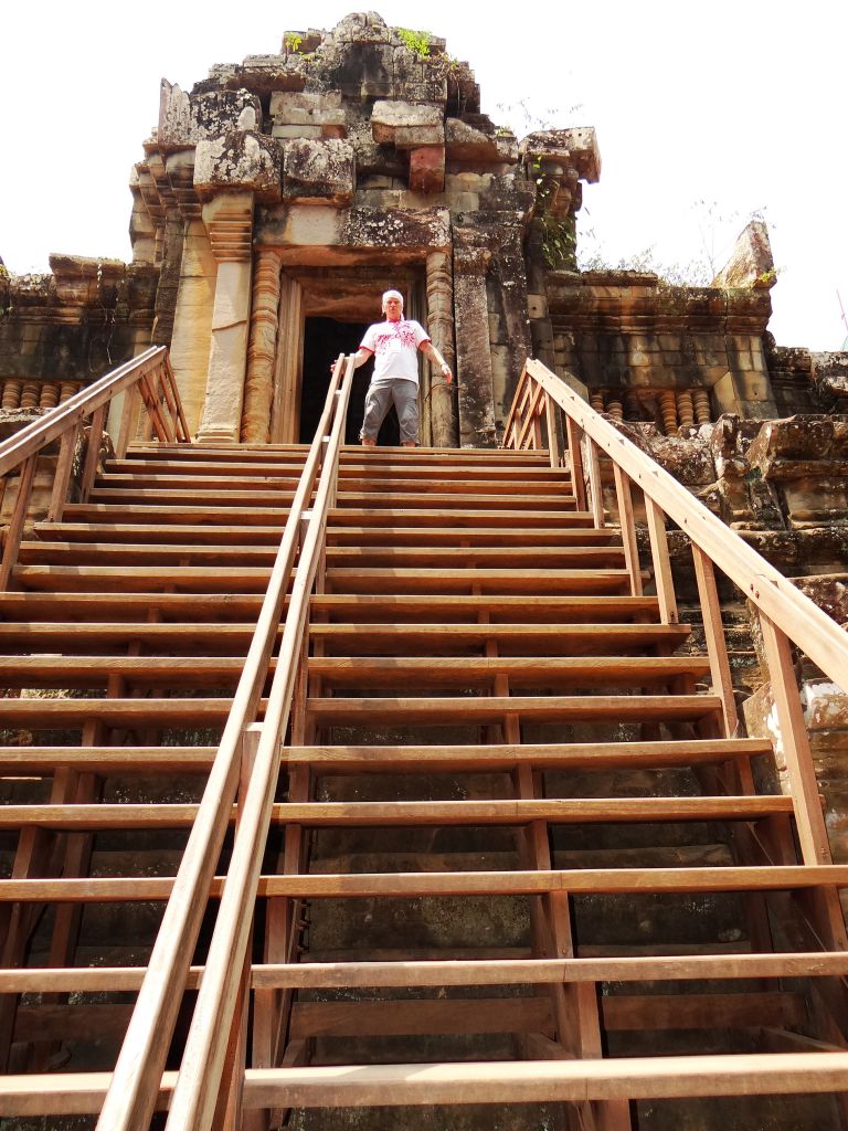 Такео – одна из самых больших и высоких построек в стиле храм-гора. - Камбоджа, Лаос. Февраль 2014. Часть 2. Ангкор.