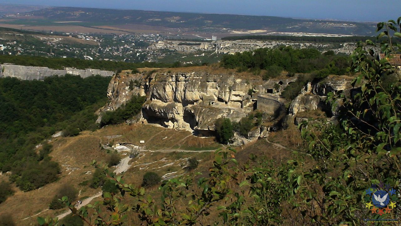 Чуфут-Кале, средневековый пещерный город-крепость. - Просто Крым...