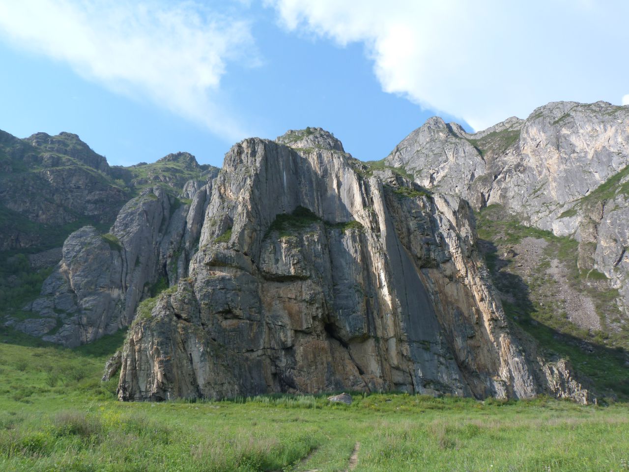 Долина Скалы Шамана - Алтай 2014