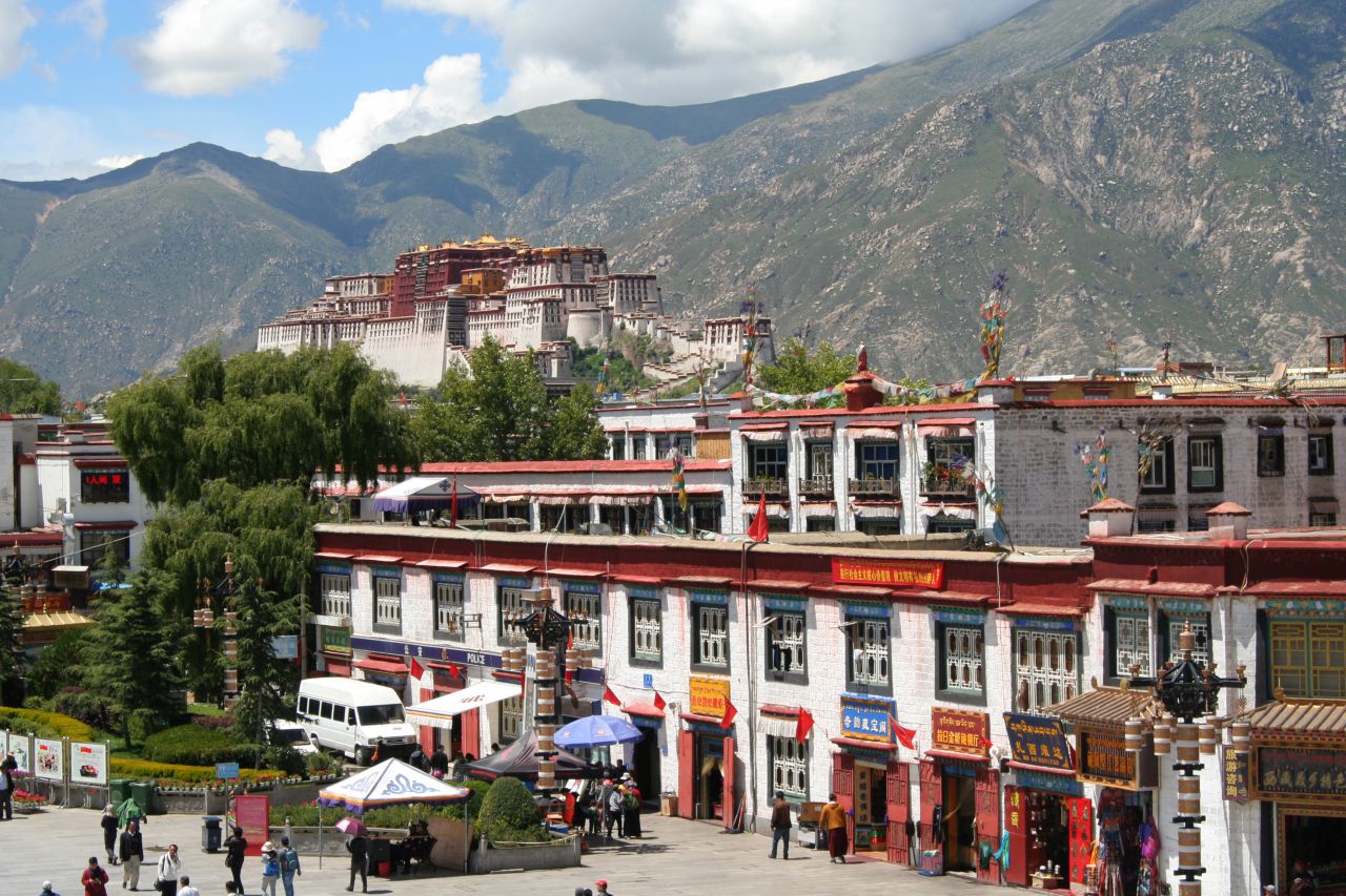 Дворец Потала - вид с крыши монастыря Джоканг. Тибет. Лхаса. - Тибет 2014
