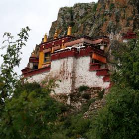 Пещерный храм Драг Йерпа. Тибет, вблизи Лхасы. высота 4800м. - Тибет 2014